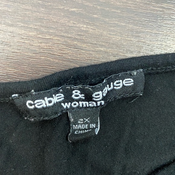 Crisscross Sheer Arm Asymmetrical Top Cable & Gauge Black - Picture 3 of 12